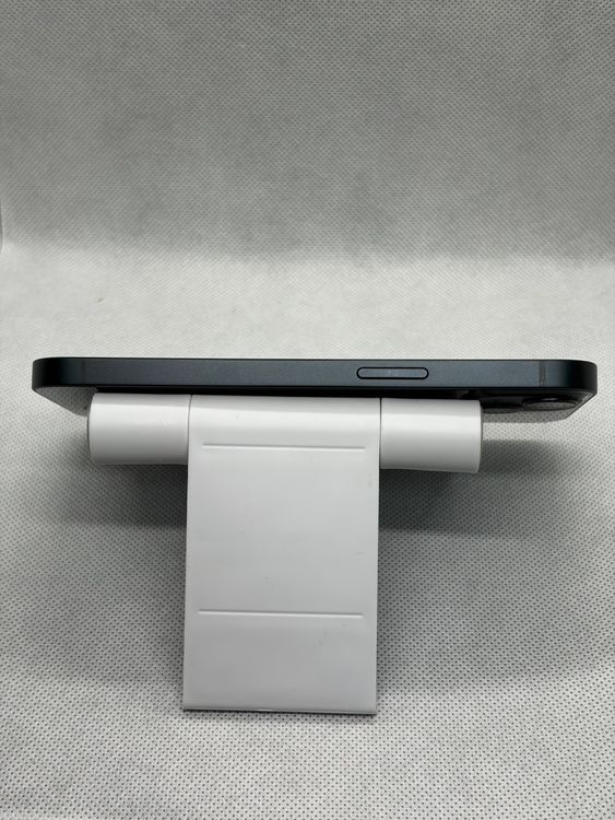 ���Хåƥ꡼86% SIM�ե꡼ iPhone13 256GB �ߥåɥʥ���