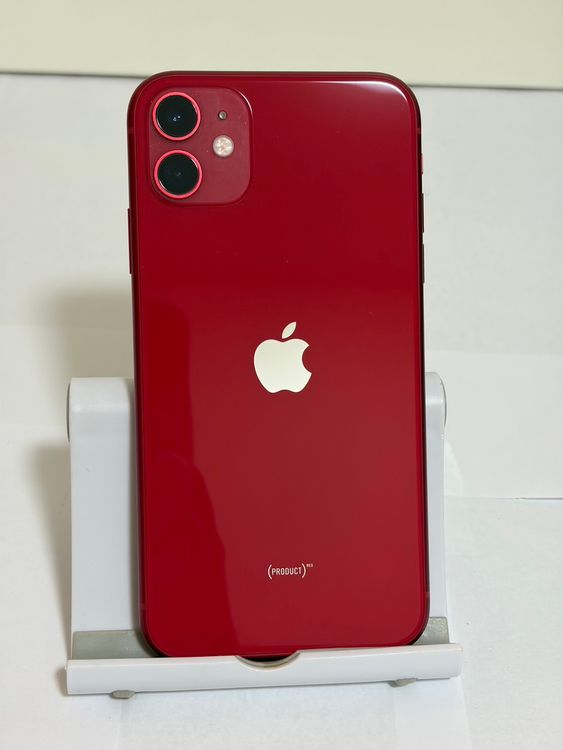���Хåƥ꡼84% SIM�ե꡼ iPhone11 64GB ��å�