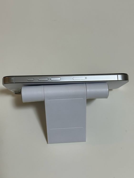 ���Хåƥ꡼89% SIM�ե꡼ iPhone16Pro 128GB �ۥ磻�ȥ����˥���