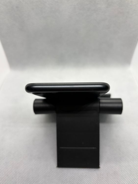 ���ϥԥͥ��ͥå� SIM�ե꡼ iPhoneSE  ��2���� 128GB �֥�å� �Хåƥ꡼83%