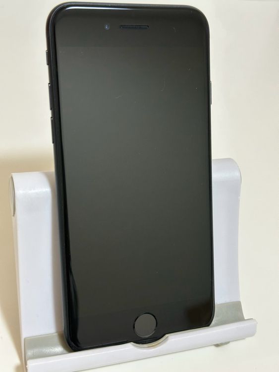 ���Хåƥ꡼100% SIM�ե꡼ iPhoneSE ��3���� 64GB �ߥåɥʥ���
