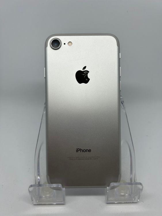 ���ϥԥͥ��ͥå� SIM�ե꡼ iPhone7  32GB ����С� �Хåƥ꡼82%