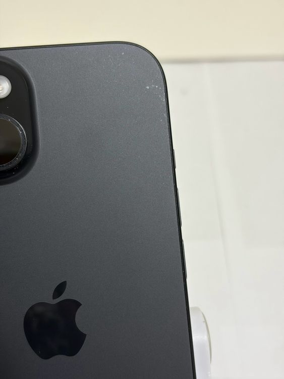 ���Хåƥ꡼84% SIM�ե꡼ iPhone15 128GB �֥�å�