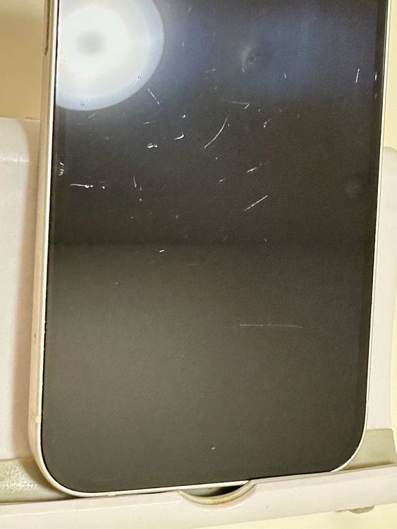 ���Хåƥ꡼81% SIM�ե꡼ iPhone14 256GB �������饤��