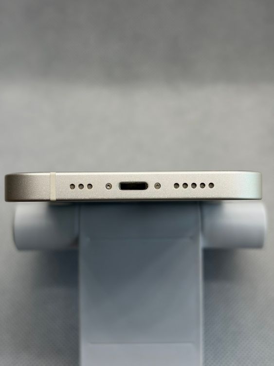 ���Хåƥ꡼85% Ķ���� SIM�ե꡼ iPhone14 128GB �������饤��