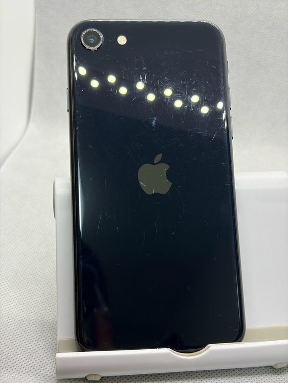 ���Хåƥ꡼90% SIM�ե꡼ iPhoneSE ��3���� 64GB �ߥåɥʥ���