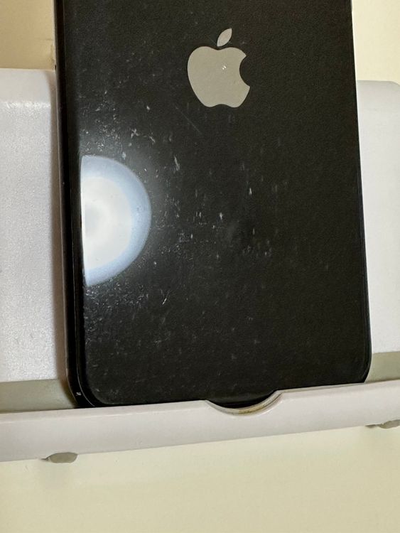 ���Хåƥ꡼83% SIM�ե꡼ iPhoneSE ��2���� 64GB �֥�å�