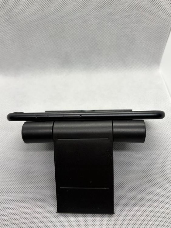 ���ϥԥͥ��ͥå� SIM�ե꡼ iPhoneSE  ��2���� 128GB �֥�å� �Хåƥ꡼83%