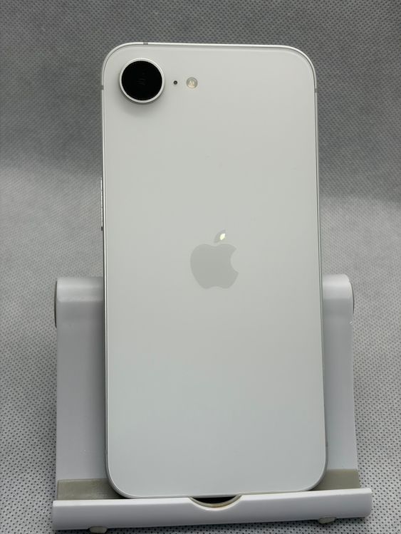 ���Хåƥ꡼90% SIM�ե꡼ iPhone16e 128GB �ۥ磻��