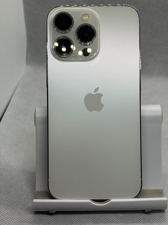 ���Хåƥ꡼84% SIM�ե꡼ iPhone13Pro 256GB ����С�