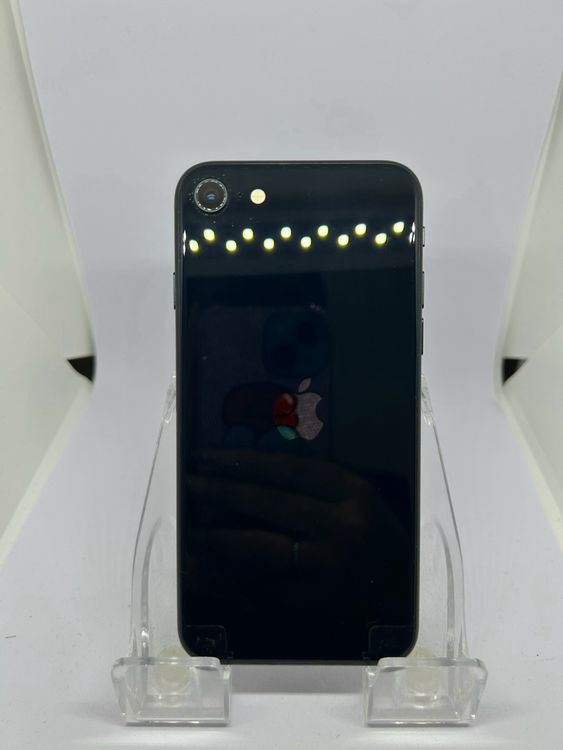 ��SIM�ե꡼ iPhoneSE��3����  64GB �ߥåɥʥ���