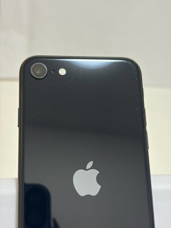��SIM�ե꡼ iPhoneSE ��3���� 128GB �ߥåɥʥ���