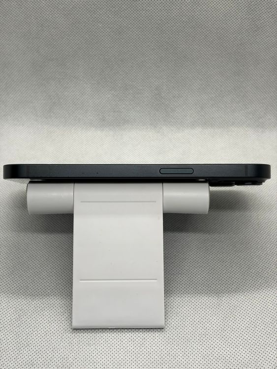 ���Хåƥ꡼86% SIM�ե꡼ iPhone14 128GB �ߥåɥʥ���