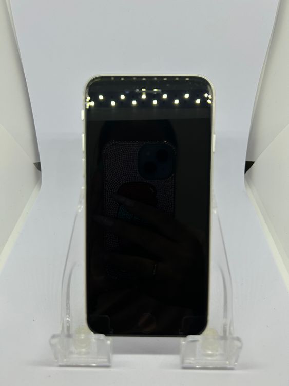 ��SIM�ե꡼ iPhoneSE��3����  64GB �������饤��
