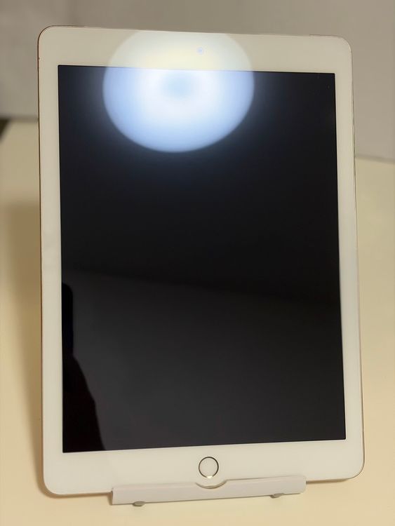 ���Хåƥ꡼89% SIM�ե꡼ iPad ��5���� 32GB �������