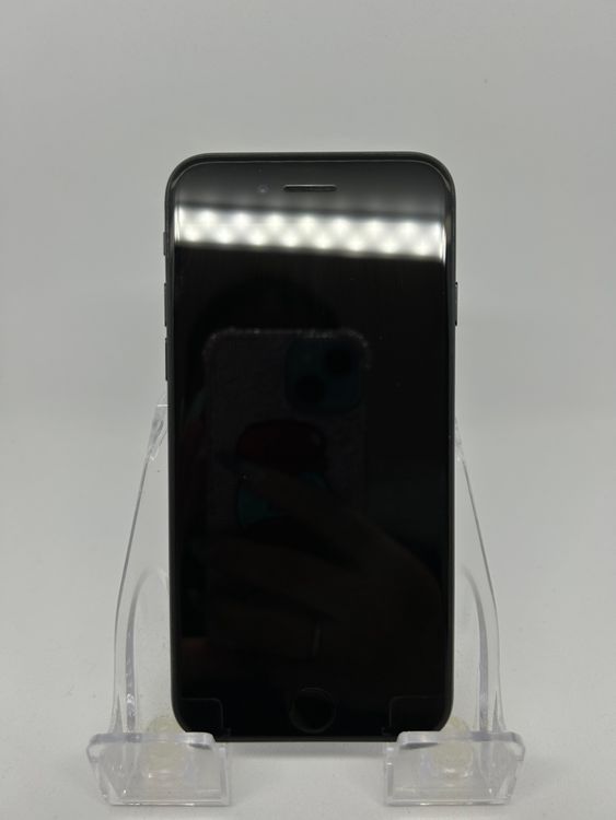 SIM�ե꡼ iPhoneSE��3����  128GB �ߥåɥʥ��� �Хåƥ꡼75%