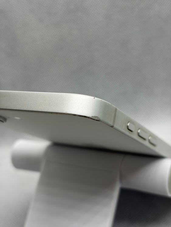 ���Хåƥ꡼100% SIM�ե꡼ iPhone16e 128GB �ۥ磻��