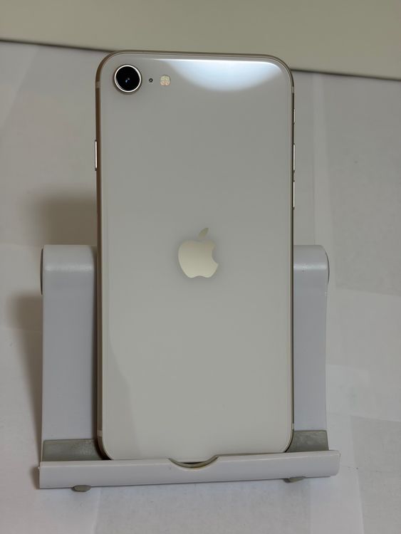 ���Хåƥ꡼84% Ķ���� SIM�ե꡼ iPhoneSE ��3���� 128GB �������饤��