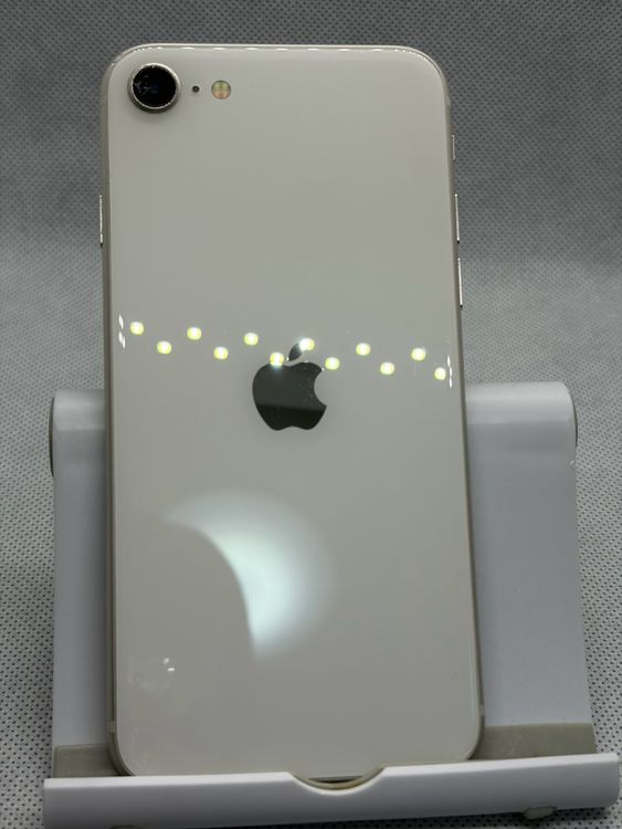 ���Хåƥ꡼91% SIM�ե꡼ iPhoneSE ��3���� 64GB �������饤��