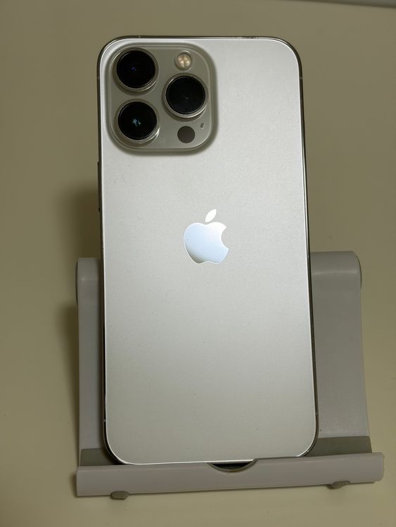 ���Хåƥ꡼84% SIM�ե꡼ iPhone13Pro 256GB ����С�