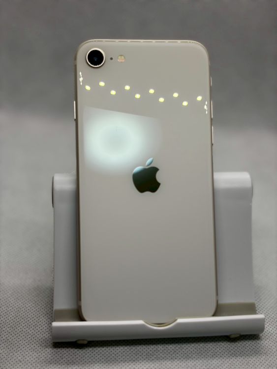 ��SIM�ե꡼ iPhoneSE ��3���� 128GB �������饤�� �Хåƥ꡼81%