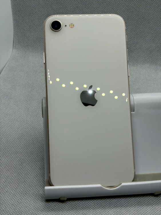 ���Хåƥ꡼82% SIM�ե꡼ iPhoneSE ��3���� 64GB �������饤��