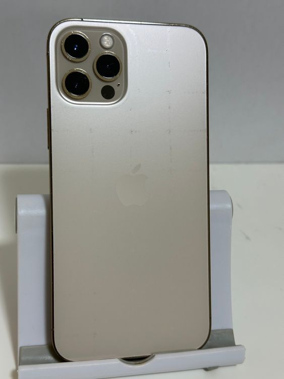 ���Хåƥ꡼82% SIM�ե꡼ iPhone12Pro 256GB �������