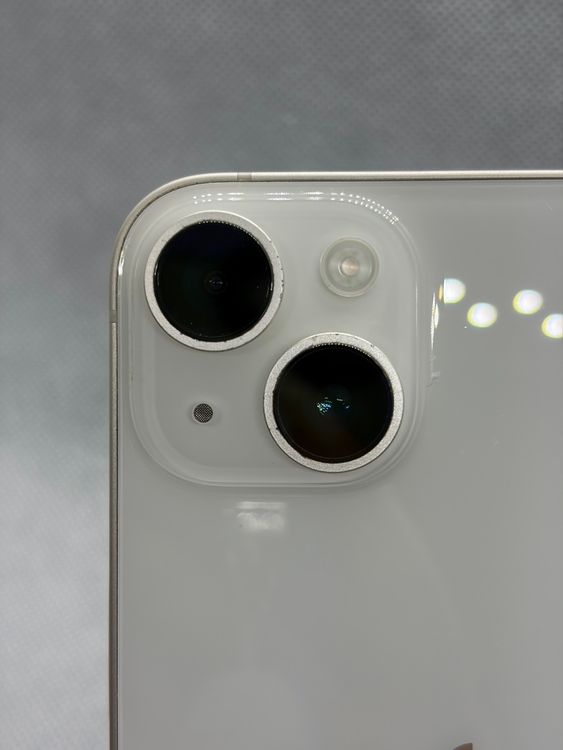 ���Хåƥ꡼83% SIM�ե꡼ iPhone14 128GB �������饤��