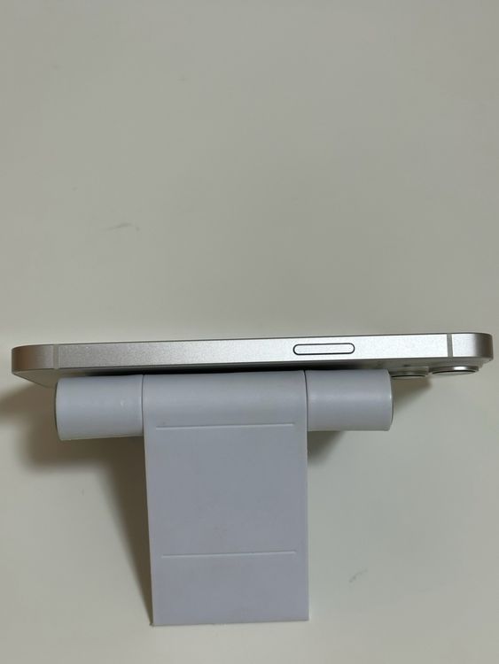 ���Хåƥ꡼100% SIM�ե꡼ iPhone14 128GB �������饤��