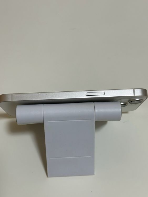 ������� �Хåƥ꡼84% SIM�ե꡼ iPhone14 128GB �������饤��