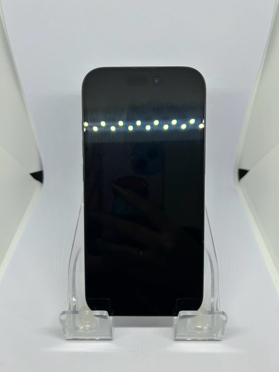 ���Хåƥ꡼84% SIM�ե꡼ iPhone15 128GB �֥�å�