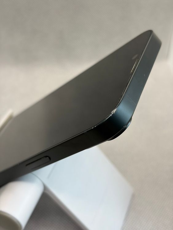 ���Хåƥ꡼86% SIM�ե꡼ iPhone14 128GB �ߥåɥʥ���