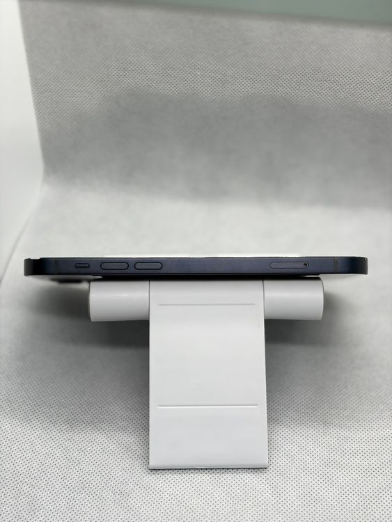 ���Хåƥ꡼88% SIM�ե꡼ iPhone12 128GB �֥�å�