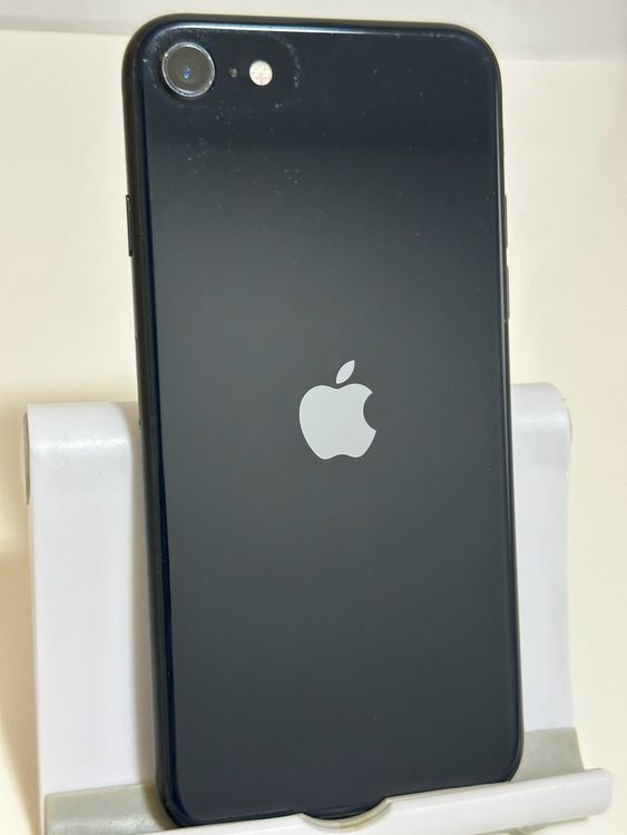 ���Хåƥ꡼84% SIM�ե꡼ iPhoneSE ��3���� 64GB �ߥåɥʥ���