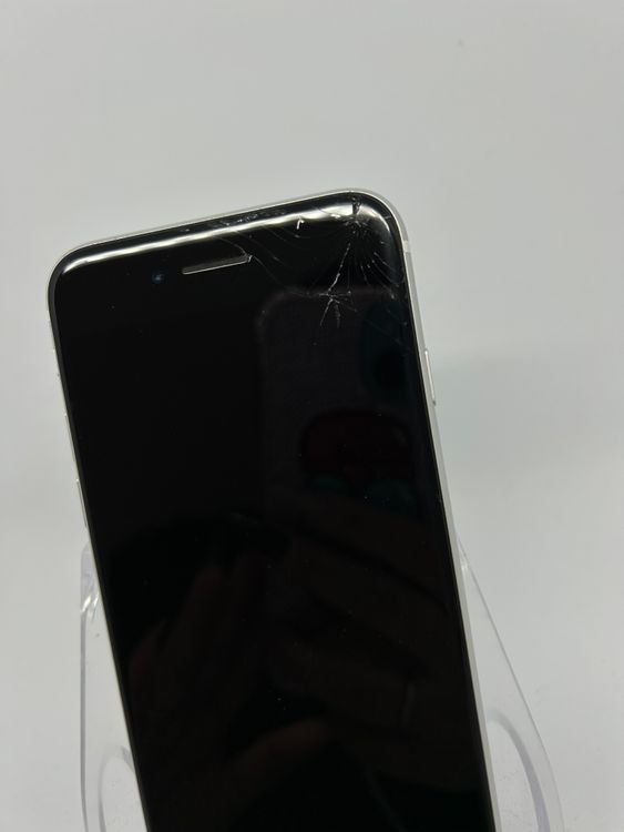 ��SIM�ե꡼ iPhoneSE��2����  128GB �ۥ磻�� �Хåƥ꡼76%