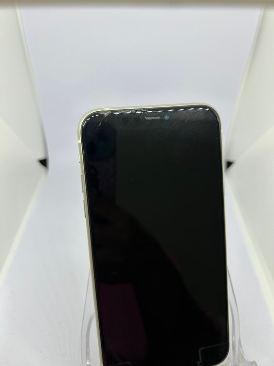 ��SIM�ե꡼ iPhone11  128GB �ۥ磻��