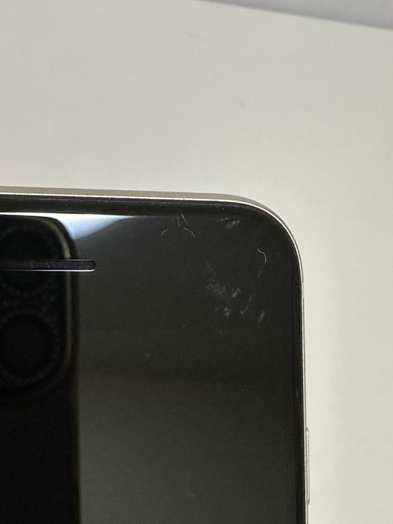 ���Хåƥ꡼89% SIM�ե꡼ iPhoneSE ��3���� 64GB �������饤��