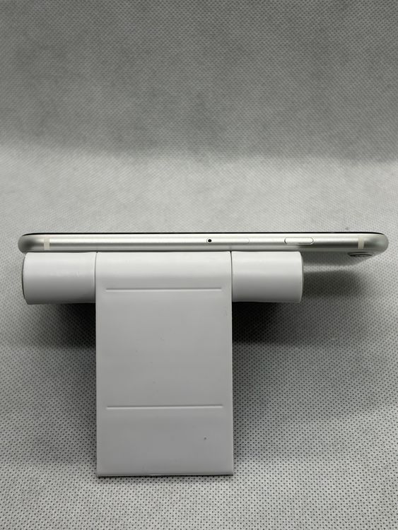 ������Ʊ�� SIM�ե꡼ iPhoneSE ��2���� 256GB �ۥ磻�� �Хåƥ꡼89%