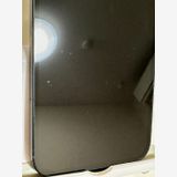 ���Хåƥ꡼81% SIM�ե꡼ iPhone14Plus 128GB �ߥåɥʥ���