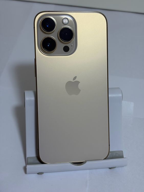 ���Хåƥ꡼82% SIM�ե꡼ iPhone13Pro 256GB �������