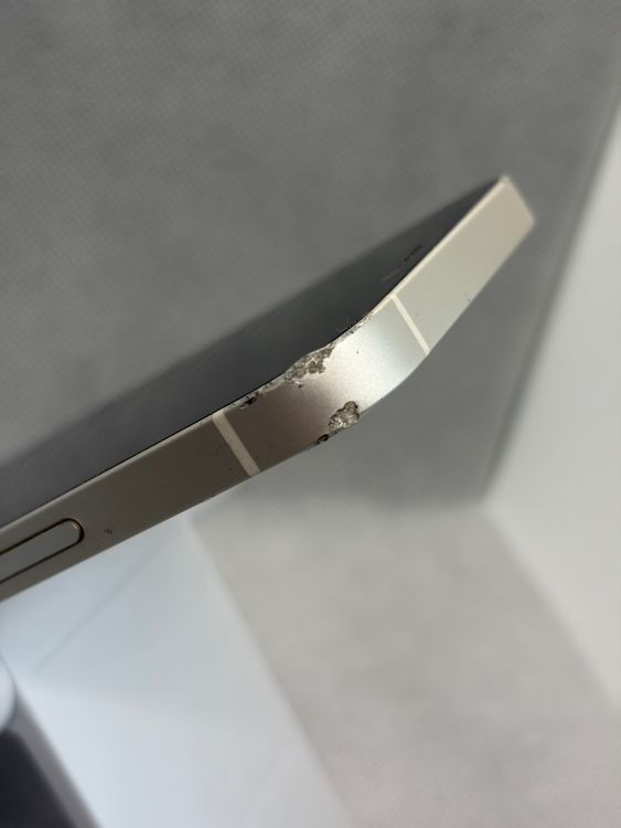 ���Хåƥ꡼82% SIM�ե꡼ iPhone12 128GB �ۥ磻��