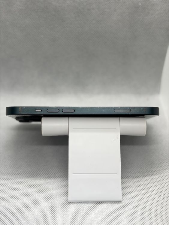 ��SIM�ե꡼ iPhone14 256GB �Хåƥ꡼84% �ߥåɥʥ���