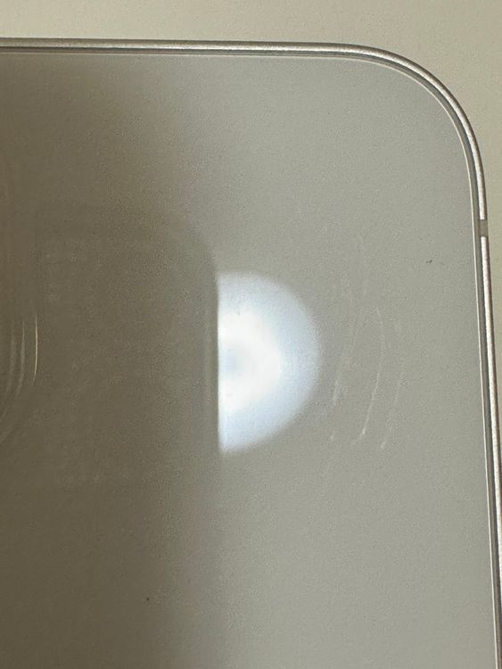 ���Хåƥ꡼82% SIM�ե꡼ iPhone13 256GB �������饤��