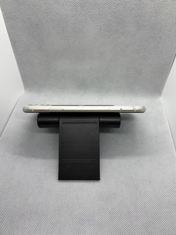 ���ϥԥͥ��ͥå� iPhone11 64GB �ۥ磻��