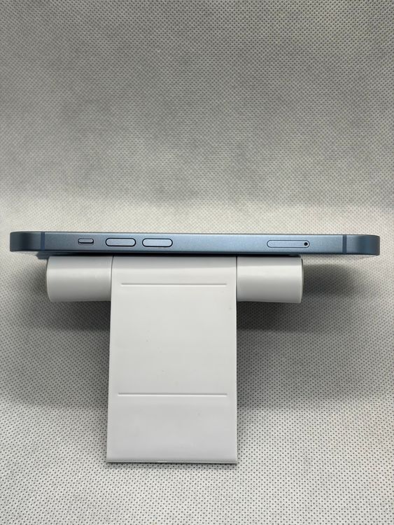 ���Хåƥ꡼83% Ķ���� SIM�ե꡼ iPhone14 128GB �֥롼