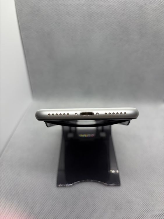 ���ϥԥͥ��ͥå� SIM�ե꡼ iPhoneSE ��2���� 64GB �ۥ磻�� �Хåƥ꡼88%