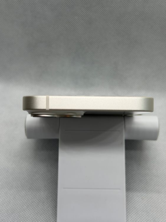 ���Хåƥ꡼83% SIM�ե꡼ iPhone14 128GB �������饤��