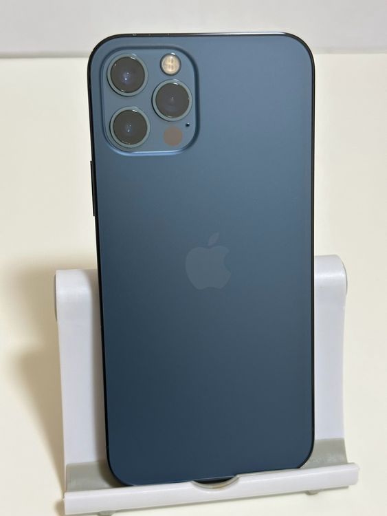 ���Хåƥ꡼83% SIM�ե꡼ iPhone12Pro 256GB �ѥ��ե��å��֥롼