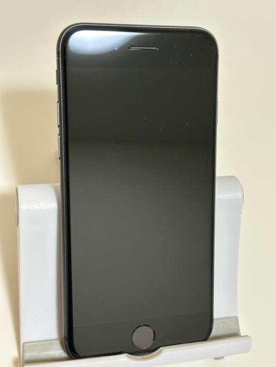 ���Хåƥ꡼89% SIM�ե꡼ iPhone8 256GB ���ڡ������쥤
