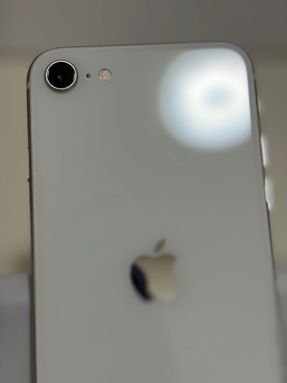 ��SIM�ե꡼ iPhoneSE ��2���� 64GB �ۥ磻��